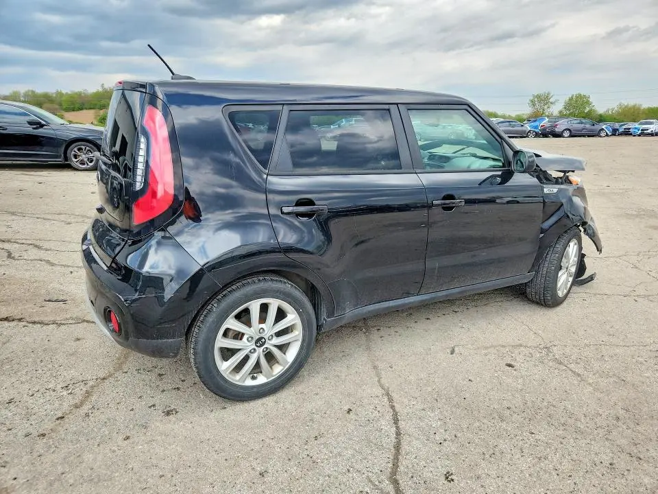 2017 KIA SOUL +  