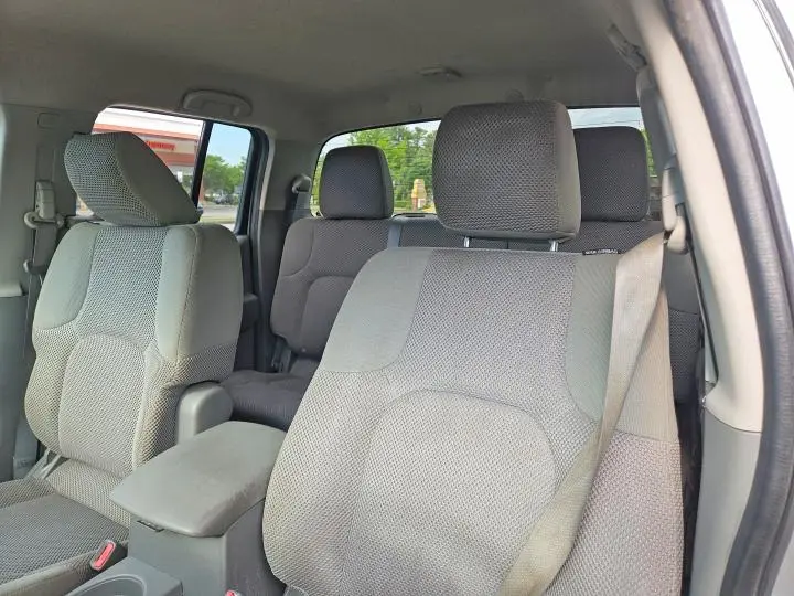 2013 NISSAN FRONTIER S  