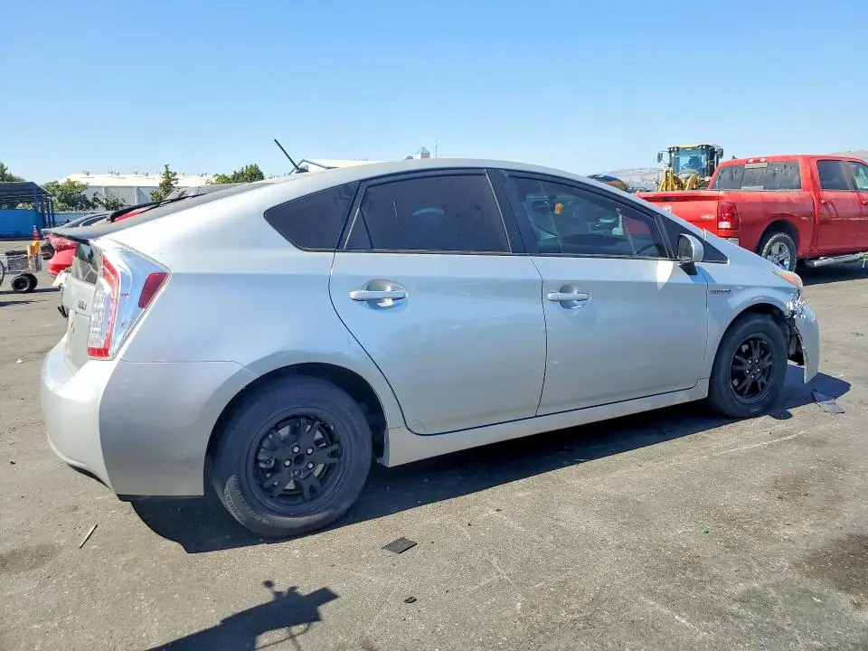 2015 TOYOTA PRIUS TWO  
