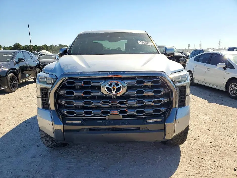 2023 TOYOTA TUNDRA PLATINUM  