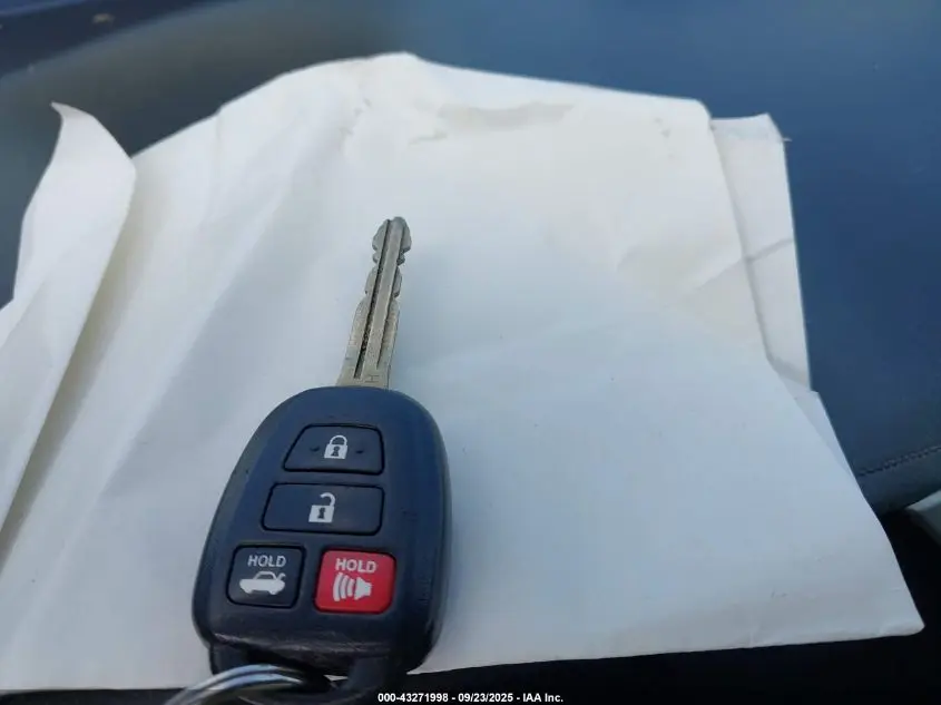 2018 TOYOTA COROLLA LE