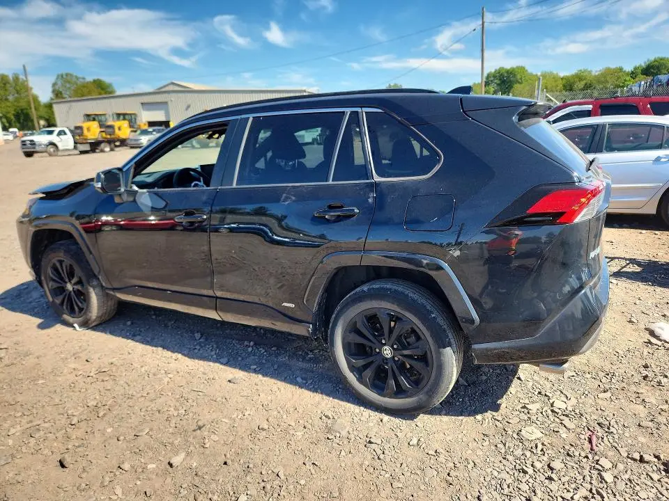 2022 TOYOTA RAV4 SE  