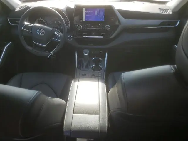 2025 TOYOTA HIGHLANDER HYBRID XLE  