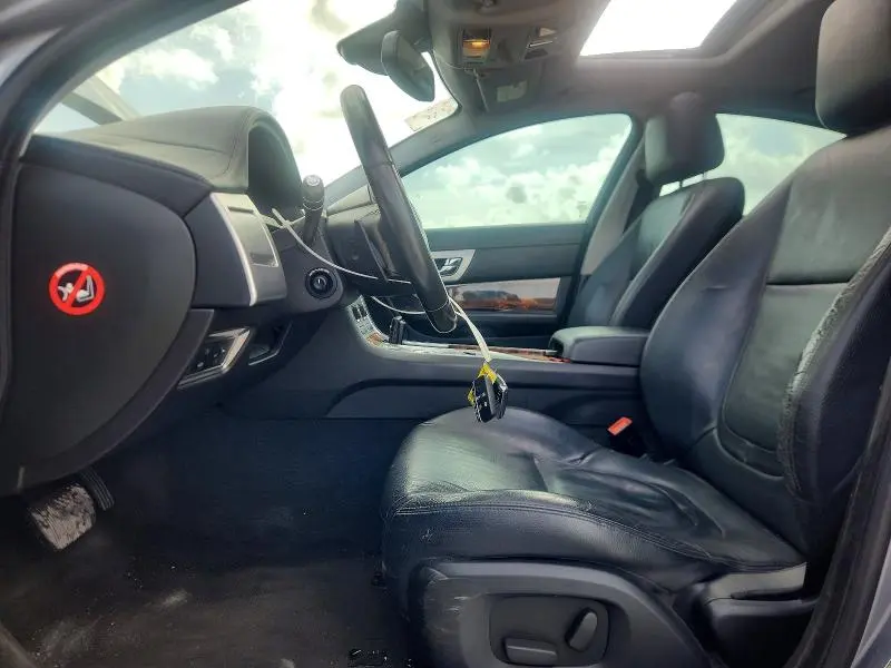 2015 JAGUAR XF 2.0T PREMIUM  