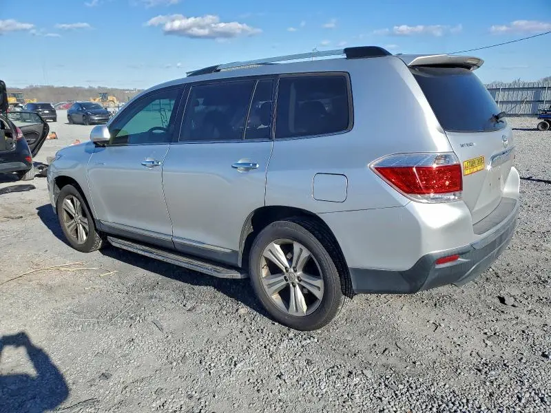 2013 TOYOTA HIGHLANDER LIMITED  