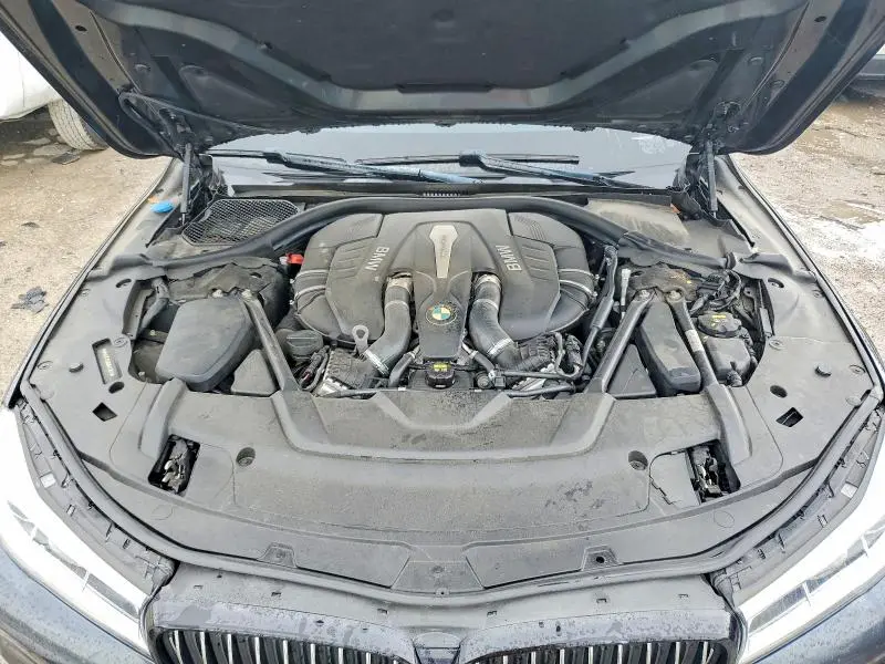 2017 BMW 750 XI  