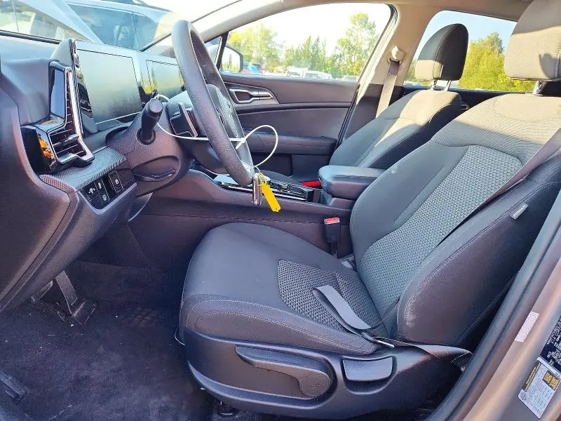 2023 KIA SPORTAGE LX  