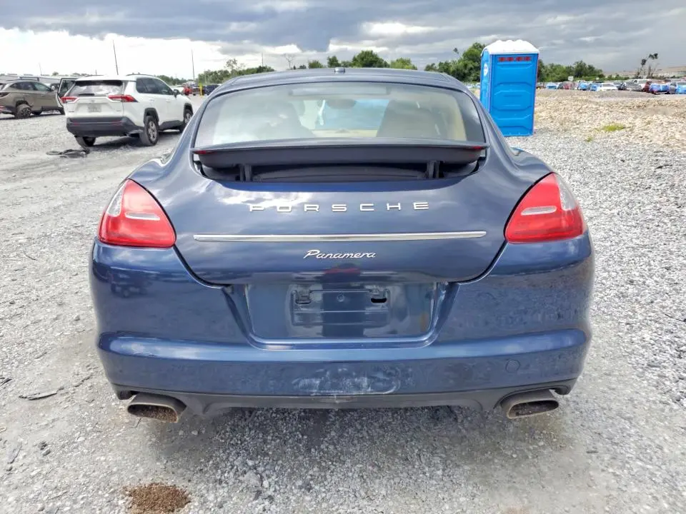 2013 PORSCHE PANAMERA 2  