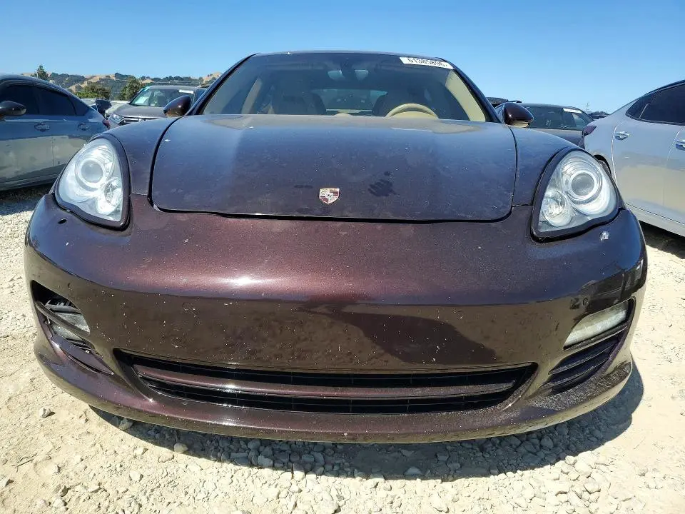 2013 PORSCHE PANAMERA 2  