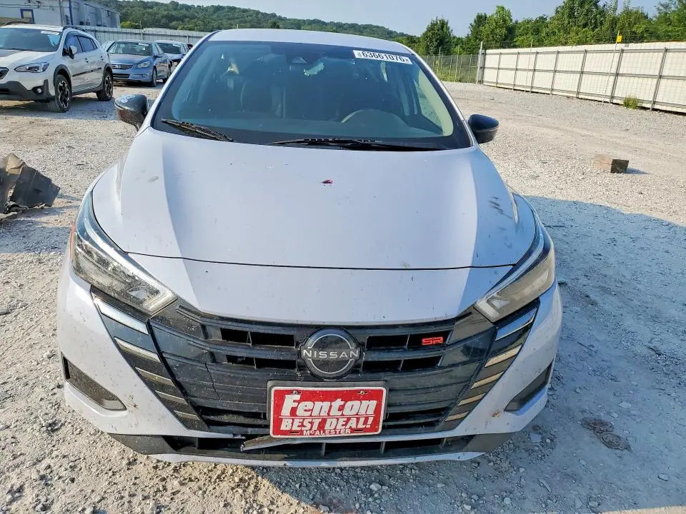 2023 NISSAN VERSA SR  