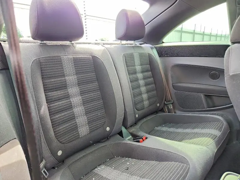 2012 VOLKSWAGEN BEETLE TURBO  
