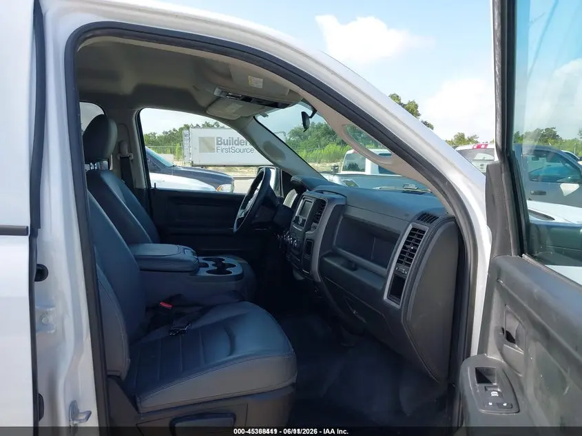 2018 RAM 1500 TRADESMAN  4X2 5'7 BOX