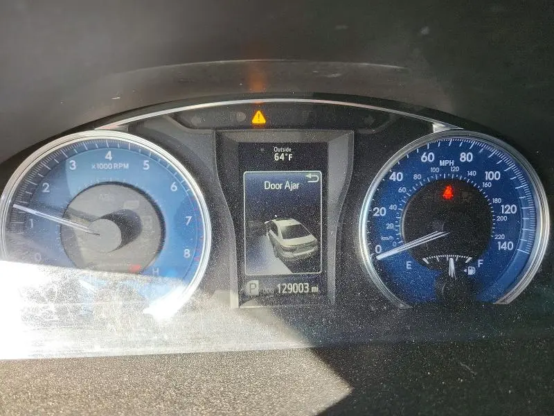 2016 TOYOTA CAMRY LE  