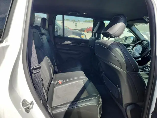 2023 JEEP GRAND CHEROKEE LAREDO  