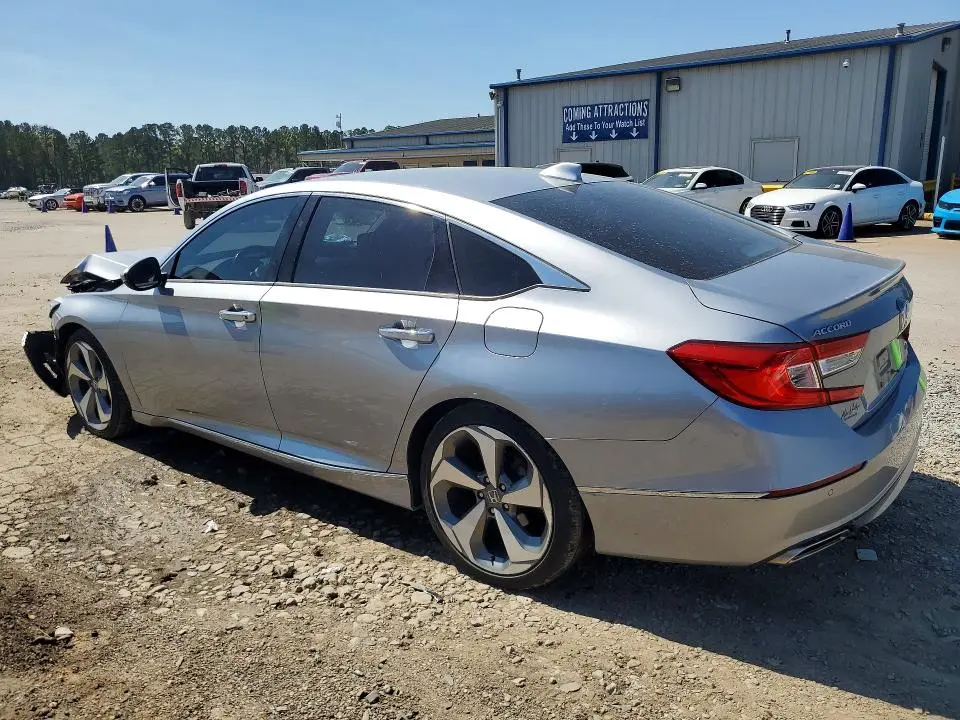 2020 HONDA ACCORD TOURING  