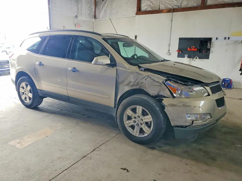 2011 CHEVROLET TRAVERSE LT  