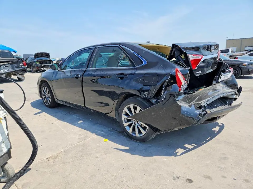 2016 TOYOTA CAMRY XLE  