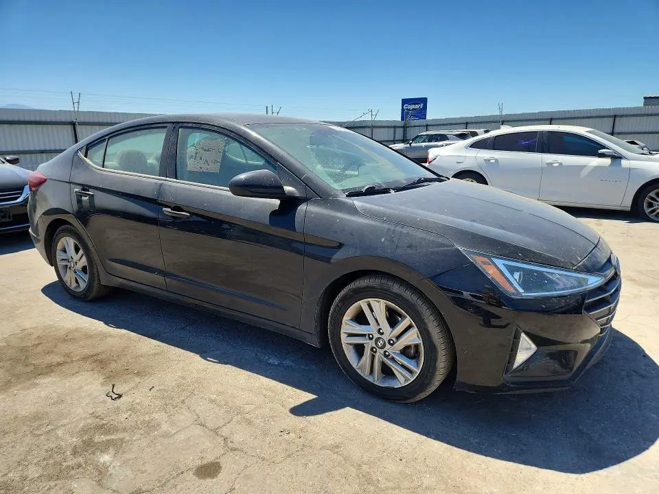 2020 HYUNDAI ELANTRA SEL  