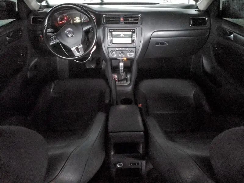 2012 VOLKSWAGEN JETTA SE  