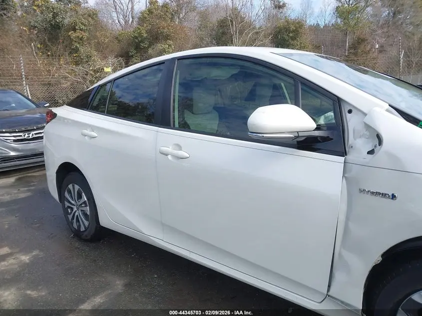 2020 TOYOTA PRIUS XLE AWD-E