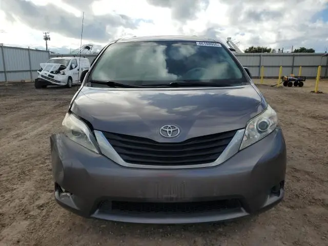 2011 TOYOTA SIENNA LE  