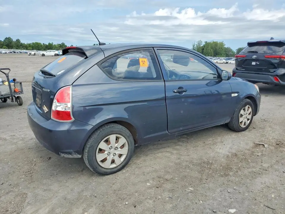 2010 HYUNDAI ACCENT GS  