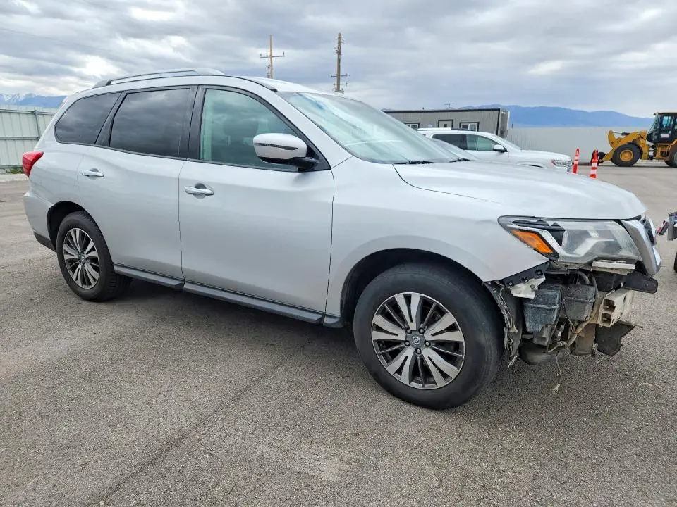 2017 NISSAN PATHFINDER SV  