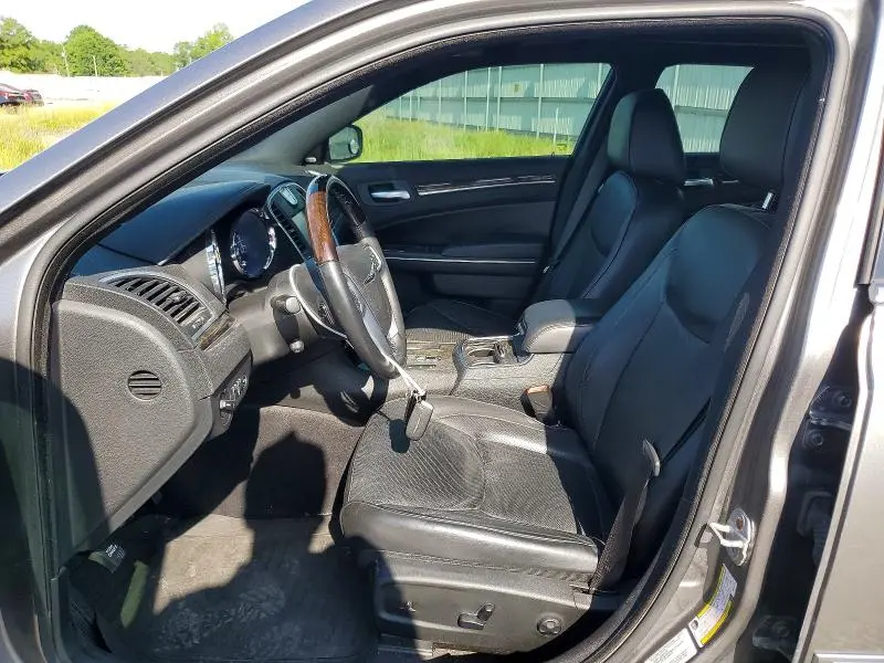 2011 CHRYSLER 300C   