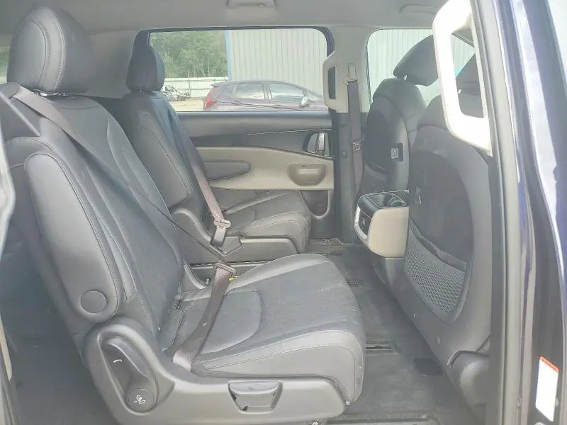 2025 KIA CARNIVAL LXS  