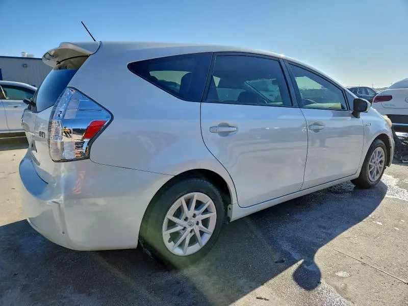 2013 TOYOTA PRIUS V   