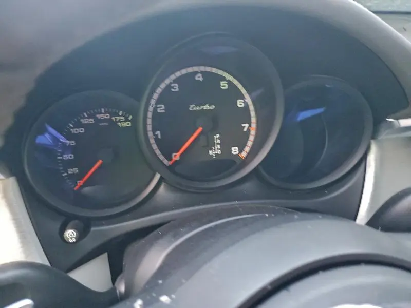 2021 PORSCHE MACAN TURBO  