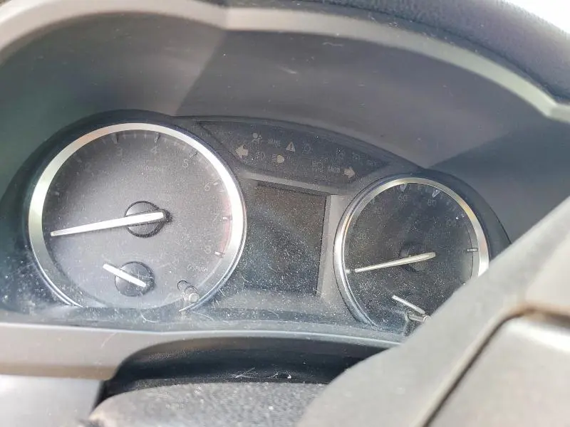 2014 TOYOTA HIGHLANDER LE  