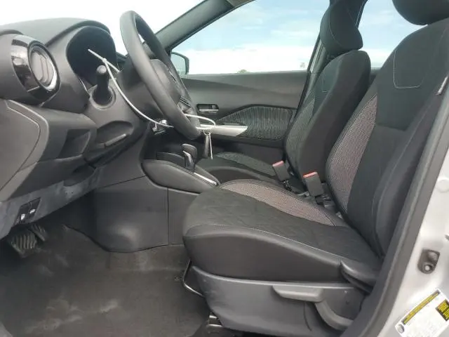 2020 NISSAN KICKS SV  