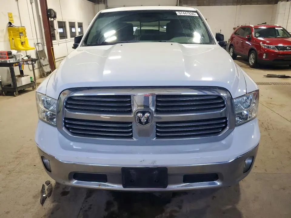 2013 RAM 1500 SLT  