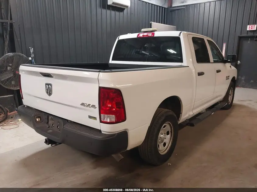 2017 RAM 1500 TRADESMAN  4X4 5'7 BOX