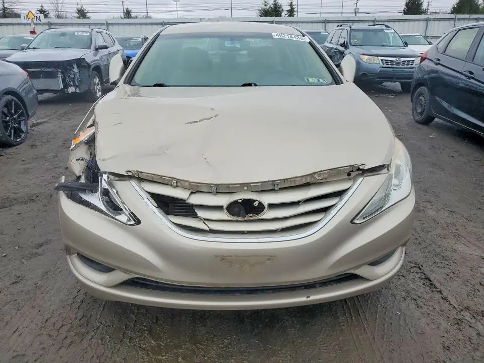 2012 HYUNDAI SONATA GLS  