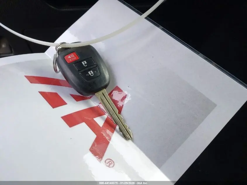 2015 TOYOTA HIGHLANDER LE V6