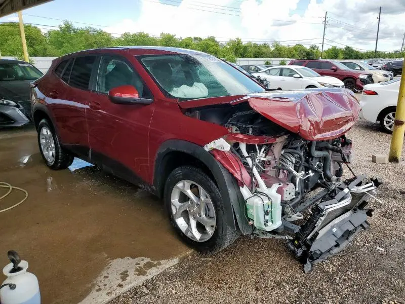 2025 CHEVROLET TRAX LS  