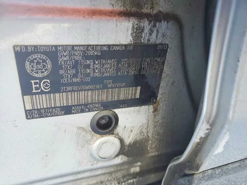 2013 TOYOTA RAV4 XLE  