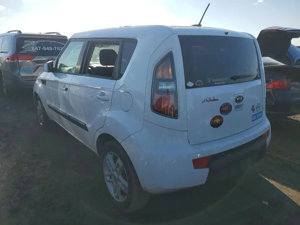 2011 KIA SOUL +  