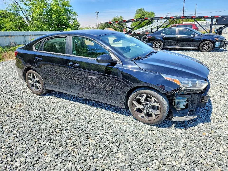 2019 KIA FORTE LXS  