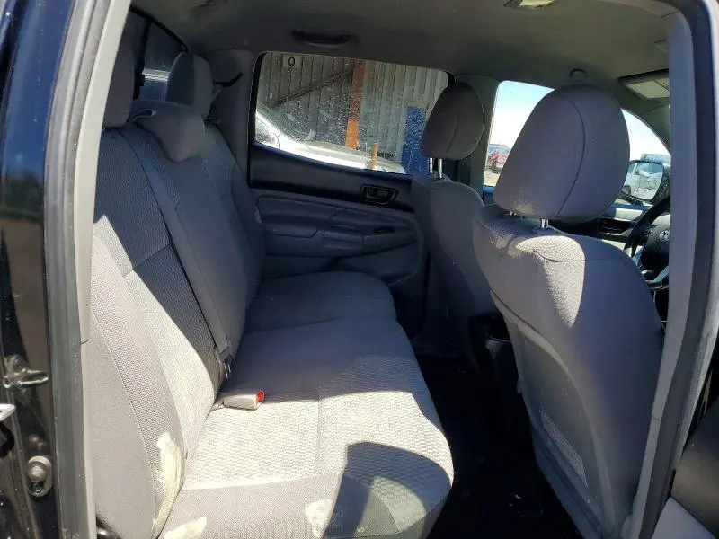 2015 TOYOTA TACOMA V6  