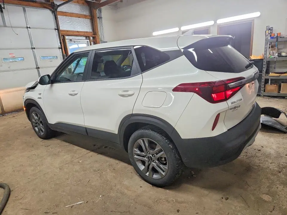 2023 KIA SELTOS LX  