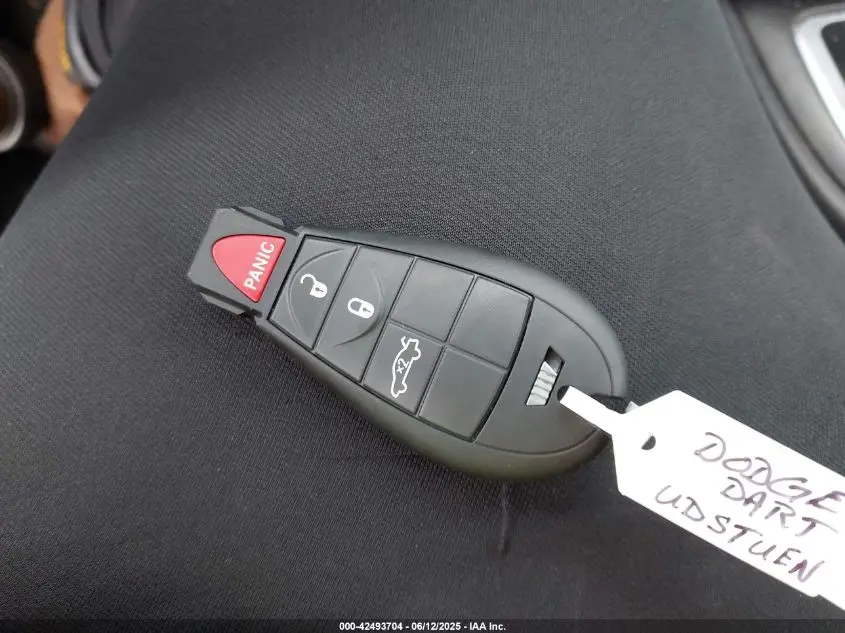 2015 DODGE DART SE