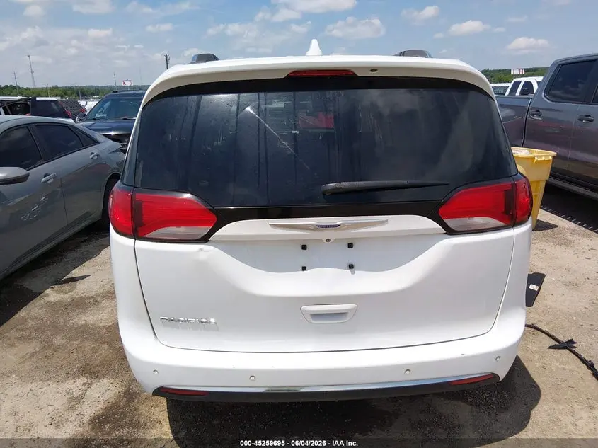 2019 CHRYSLER PACIFICA TOURING L