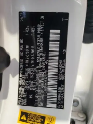 2017 TOYOTA HIGHLANDER SE  