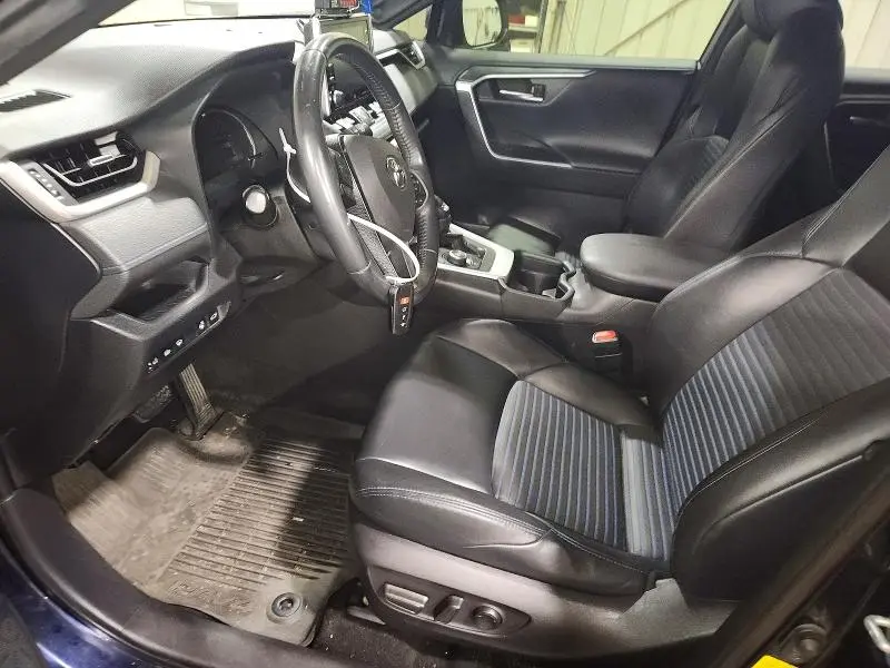 2019 TOYOTA RAV4 XSE  