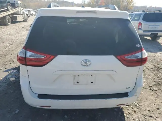 2017 TOYOTA SIENNA LE  