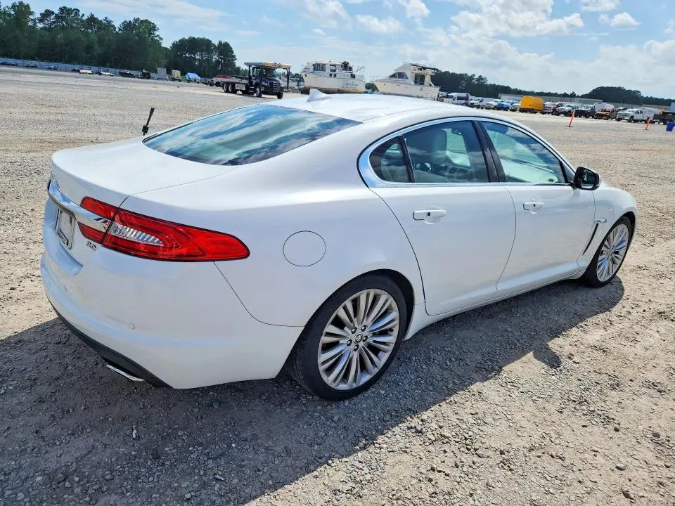2013 JAGUAR XF   