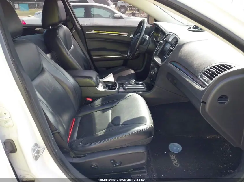 2015 CHRYSLER 300 LIMITED